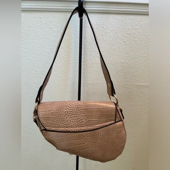 New Beige Faux Crocodile Saddle Bag From Spain - Picture 3 of 9